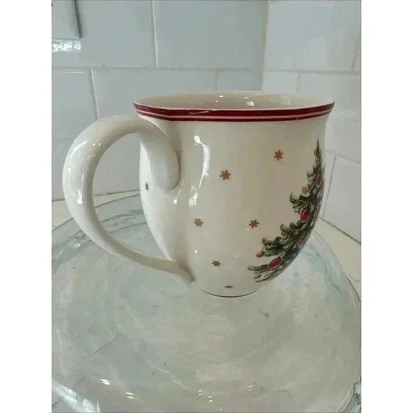 Villeroy & Boch Toys Delight Christmas Tree Porcelain Mug 4 Inch - Picture 4 of 10